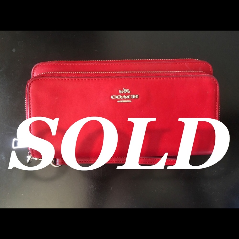 🛑SOLD🛑 Coach Wristlet Wallet